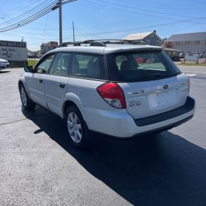 SUBARU OUTBACK BASE - 5