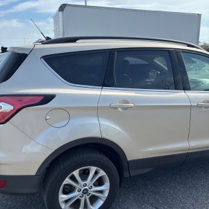 FORD ESCAPE SEL - 9