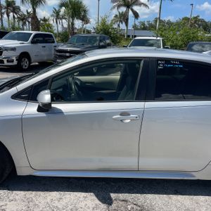 2020 Toyota COROLLA LE 照片 4
