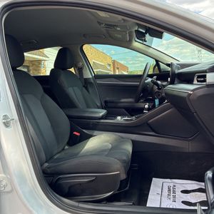 2022 KIA K5 LX — миниатюра 32