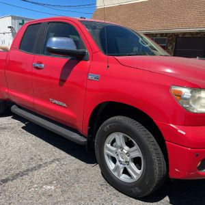 2010 Toyota TUNDRA LIMITED photo 13
