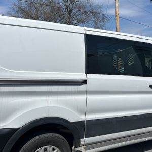 FORD TRANSIT 250 - 8