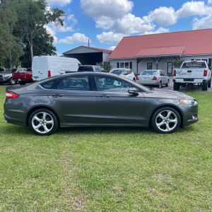FORD FUSION SE - 10