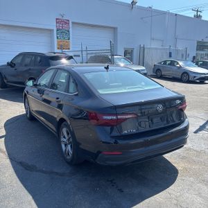 VOLKSWAGEN JETTA SE - 5