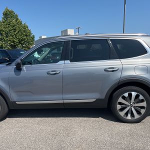 صورة 4 لـ 2020 KIA TELLURIDE S