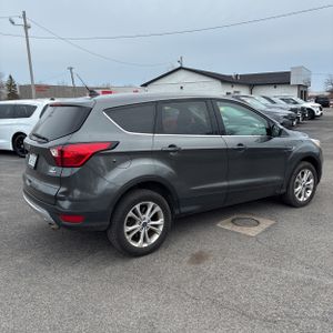 FORD ESCAPE SE - 8