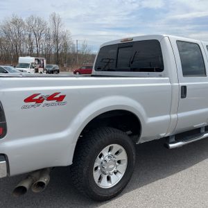 FORD F-250 SUPER DUTY LARIAT - 9