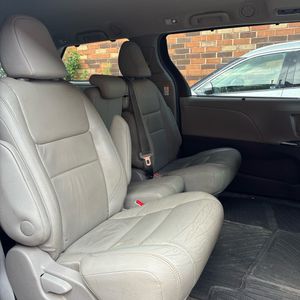 2016 Toyota SIENNA XLE 8-PASSENGER 照片 35