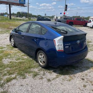 2010 Toyota PRIUS III — фото 5