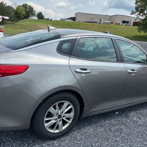 2018 KIA OPTIMA LX 照片 9