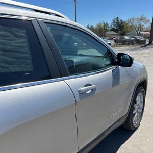 JEEP CHEROKEE LIMITED - 9