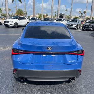 صورة 7 لـ 2022 Lexus IS 300 BASE