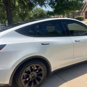 TESLA MODEL Y LONG RANGE - 9