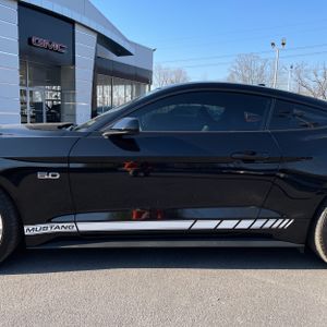 FORD MUSTANG GT PREMIUM - 4