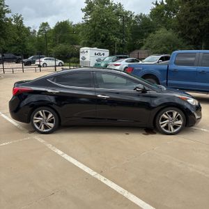 HYUNDAI ELANTRA LIMITED - 10