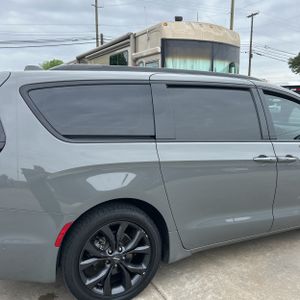 CHRYSLER PACIFICA LIMITED - 9