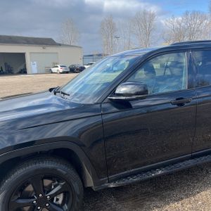 JEEP GRAND CHEROKEE L LIMITED - 2