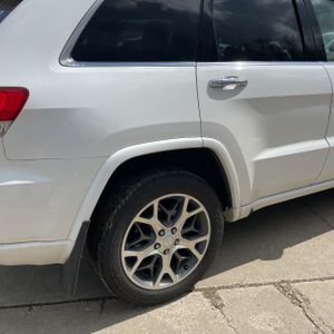 JEEP GRAND CHEROKEE OVERLAND - 9