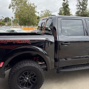 FORD F-150 RAPTOR - 9