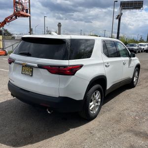 CHEVROLET TRAVERSE LS - 8