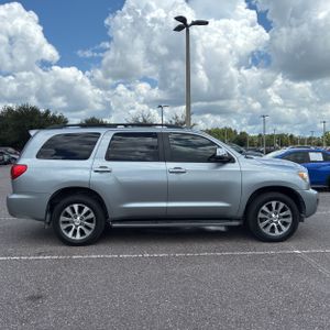 صورة 10 لـ 2016 Toyota SEQUOIA LIMITED