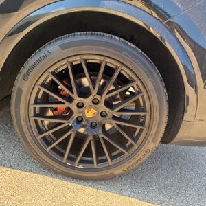 2020 Porsche CAYENNE BASE — миниатюра 18