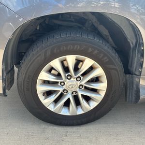 صورة 16 لـ 2016 Lexus GX 460 BASE