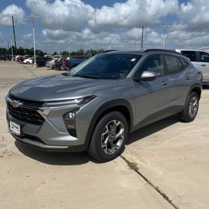 2025 Chevrolet TRAX LT 照片 1