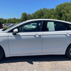FORD FUSION SE - 4