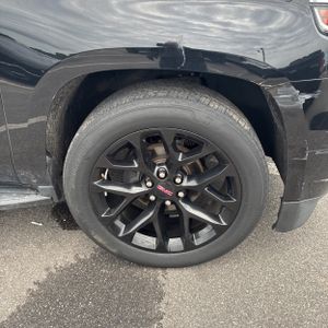 2019 Chevrolet SUBURBAN LT — миниатюра 19