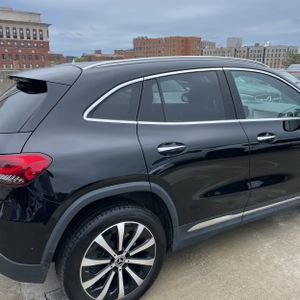 MERCEDES-BENZ GLA - 9