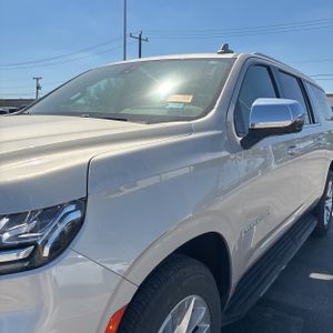 CHEVROLET SUBURBAN PREMIER - 2