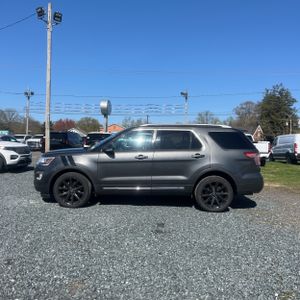 FORD EXPLORER XLT - 3