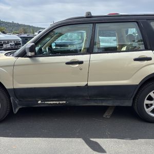SUBARU FORESTER X - 4