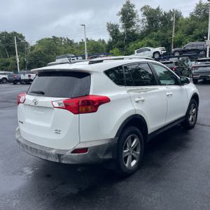 2015 Toyota RAV4 XLE — фото 8