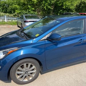 2014 Hyundai ELANTRA SE photo 2