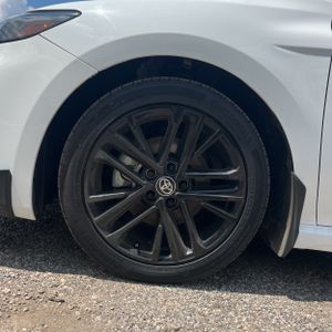 2025 Toyota CAMRY SE 缩略图 17