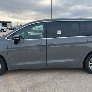 CHRYSLER PACIFICA SELECT - 4