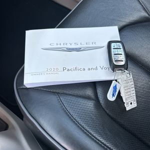 2020 Chrysler PACIFICA LIMITED — миниатюра 56