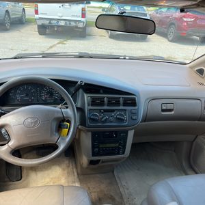 2000 Toyota SIENNA XLE photo 36