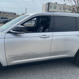 JEEP GRAND CHEROKEE L LIMITED - 4