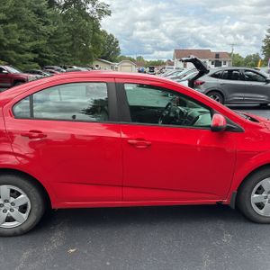 2015 Chevrolet SONIC LS AUTO — миниатюра 11