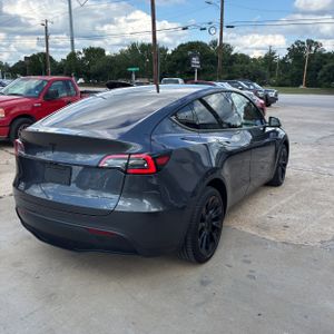 TESLA MODEL Y LONG RANGE - 8