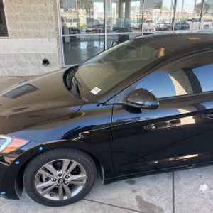 HYUNDAI ELANTRA SEL - 2