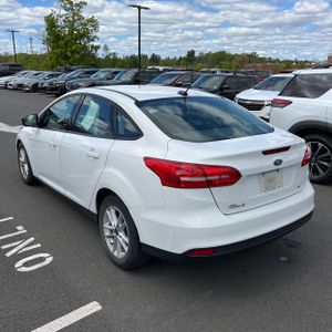 FORD FOCUS SE - 5