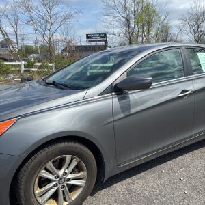 HYUNDAI SONATA GLS - 2