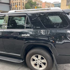 2010 Toyota 4RUNNER SR5 photo 6