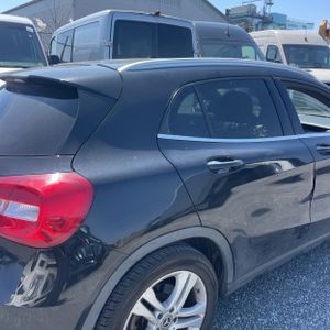 MERCEDES-BENZ GLA - 9