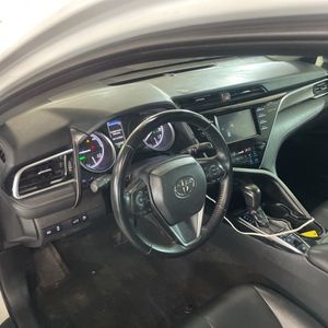 صورة مصغرة 36 لـ 2018 Toyota CAMRY HYBRID SE