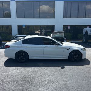 BMW M5 COMPETITION - 10